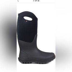 Bogs women’s size 10 wide calves; NEW reg $130; priced to sell only $75.